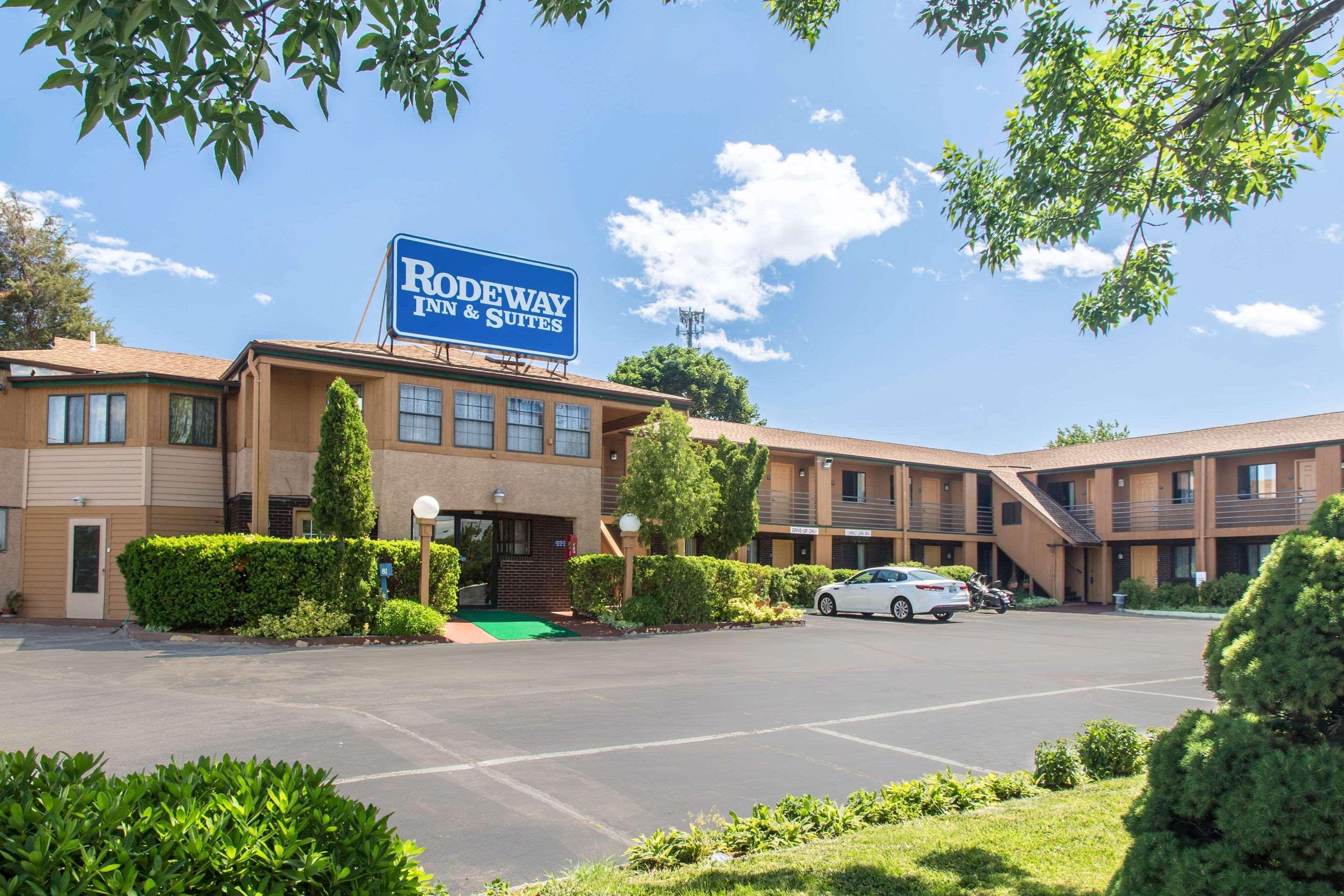 Rodeway Inn & Suites Branford - Guilford Exterior photo